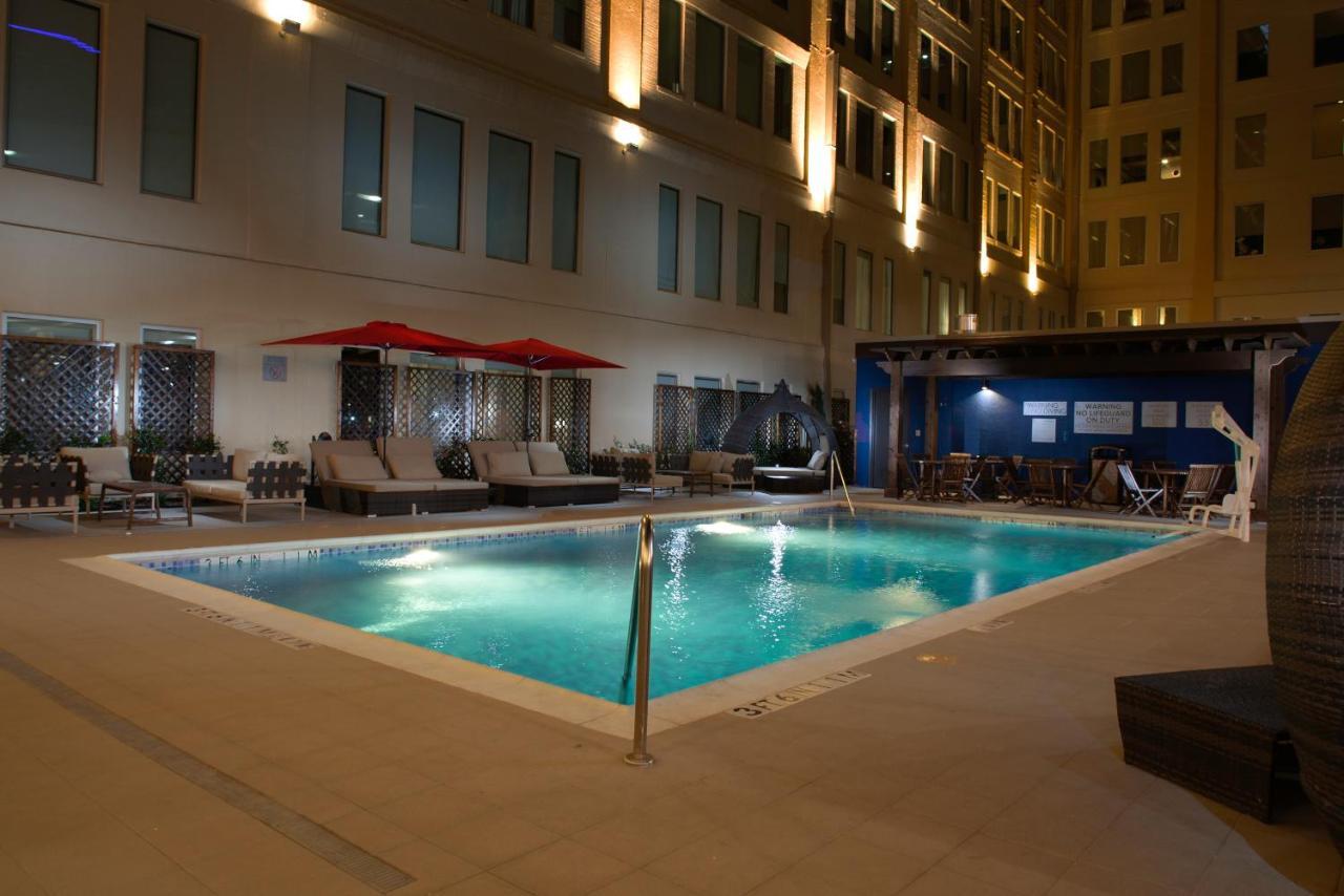 Fairfield Inn & Suites By Marriott Dallas Downtown Exterior photo